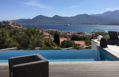 Villa de 199 m² avec piscine et vue mer et citadelle, terrain 1000 m²